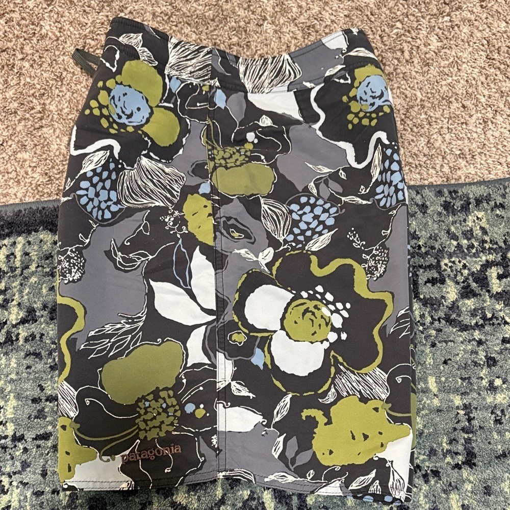 Patagonia Blue and Green Floral Board Shorts - Picture 4 of 4